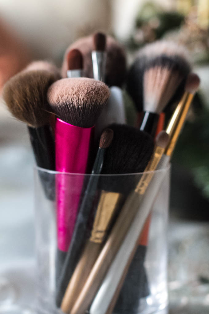 dirty-makeup-brushes