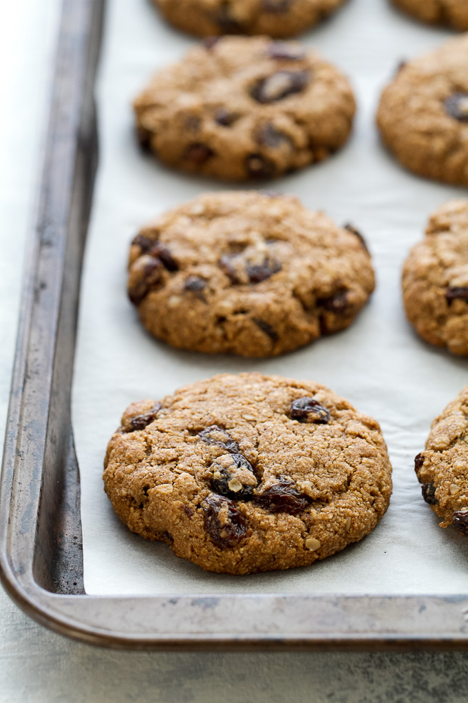 Flourless oatmeal raisin cookies that are soft, chewy, and super easy to make. They're comforting health food at its finest! | runningwithspoons.com