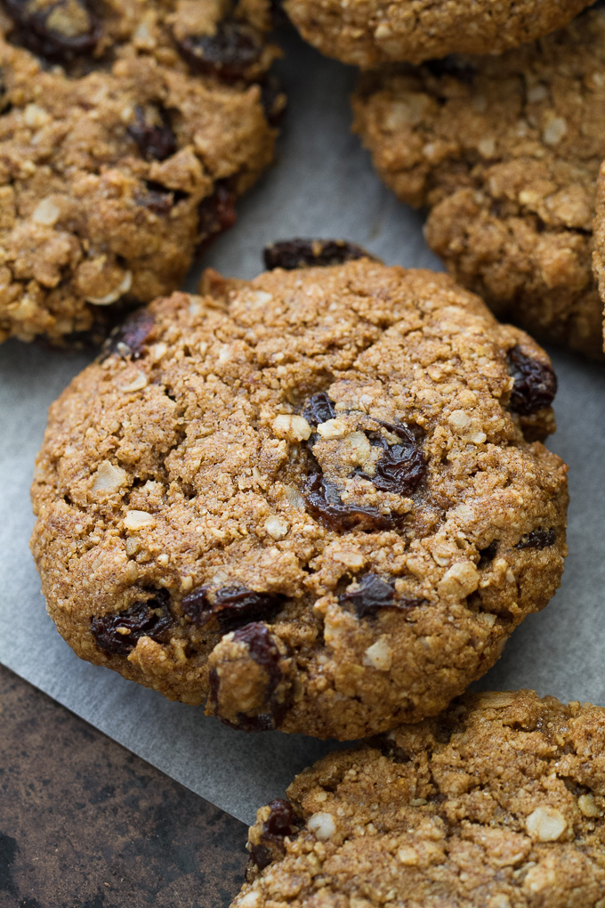 Flourless oatmeal raisin cookies that are soft, chewy, and super easy to make. They're comforting health food at its finest! | runningwithspoons.com