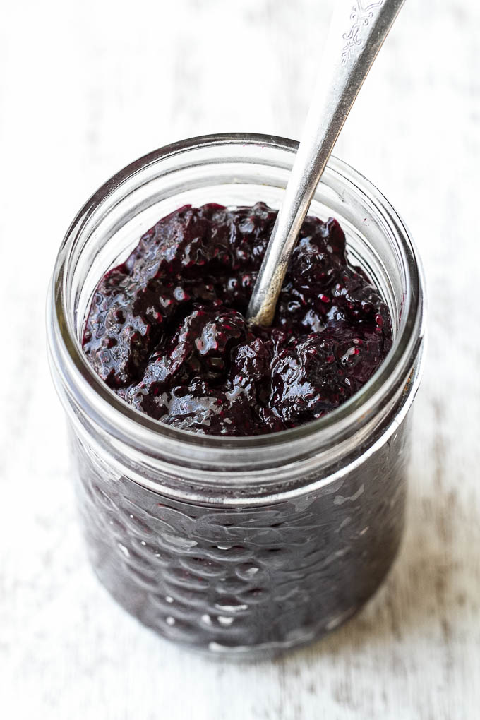 Super easy blueberry chia seed jam!!