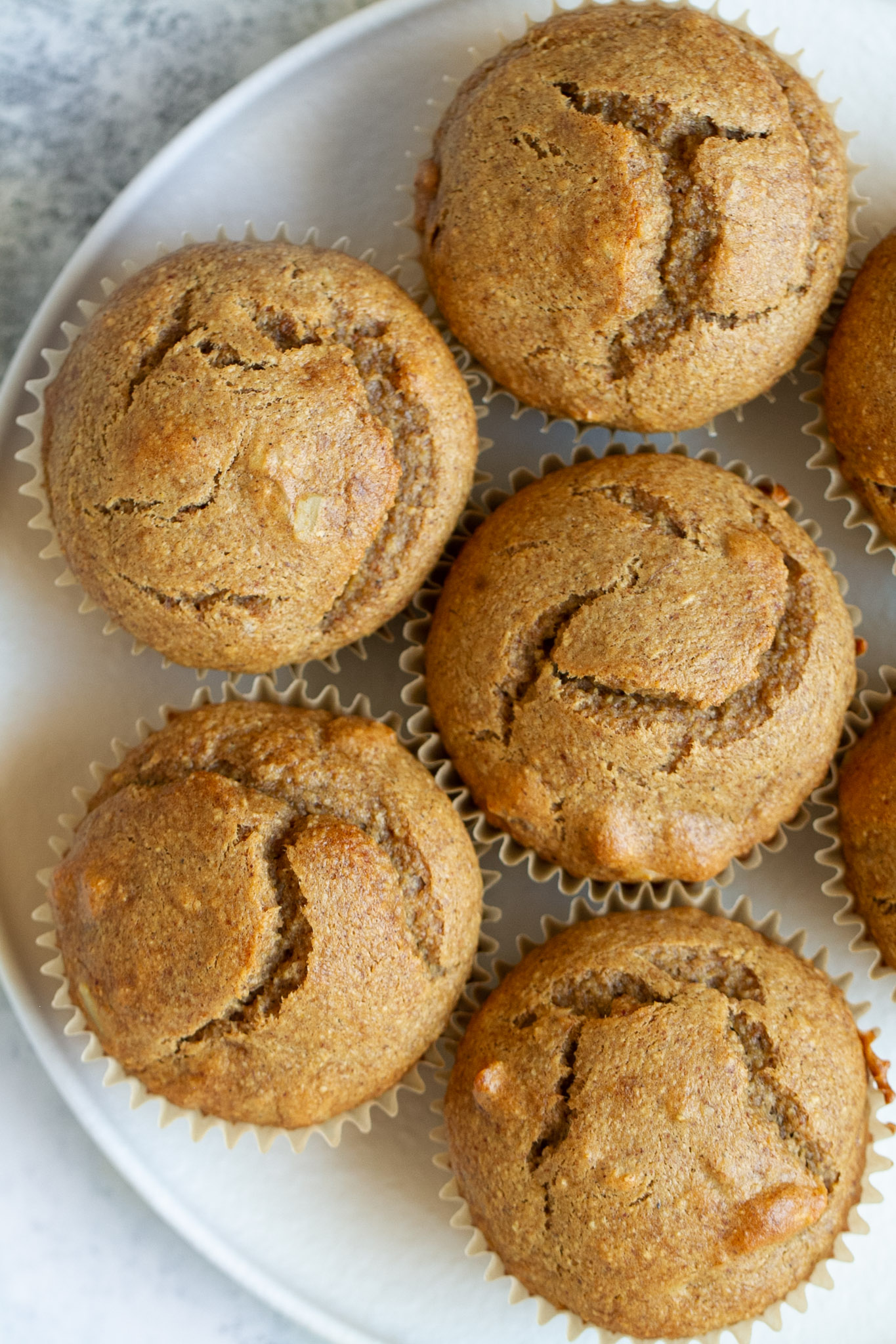 https://www.runningwithspoons.com/wp-content/uploads/2020/02/Healthy-Banana-Nut-Muffins4.jpg
