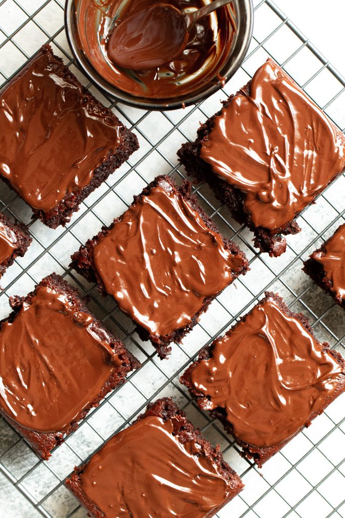 Melt-in-your-mouth Flourless Banana Brownies that are irresistibly fudgy and chocolatey!
