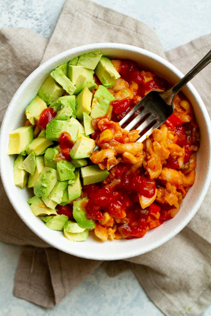 An Instant Pot Taco Mac and Cheese that's super cheesy and loaded with flavour! Easily made gluten-free and/or vegan, it's a perfect option for those looking for a quick and healthy meal.